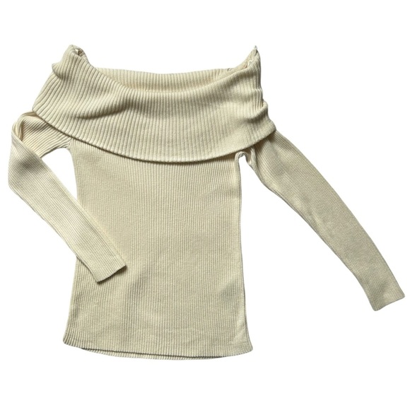 BANANA REPUBLIC - Off-the-Shoulder Sweater - Picture 1 of 7